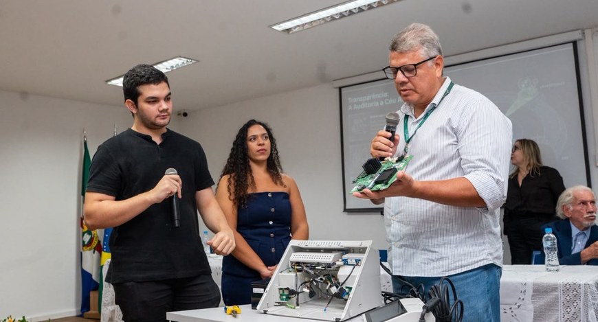 O encontro reuniu estudantes de Direito para uma apresentação sobre a segurança, a transparência...