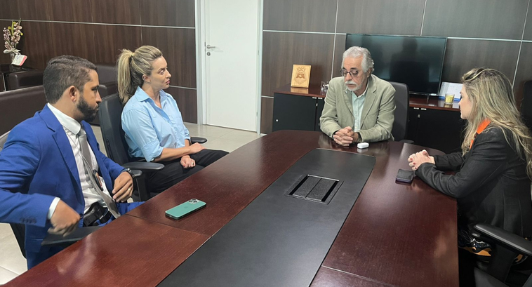 Presidente do TRE se reúne com superintendente e delegados da PF