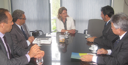Em reunião, a CHESF oficializou a doação de um imóvel onde funcionará a sede do cartório eleitor...