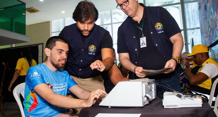 TRE-AL: AÇÃO OAB TRE-AL participa de evento sobre inclusão na OAB-AL