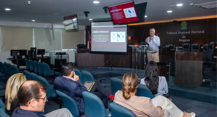 TRE-AL: CAPACITAÇÃO LGPD TRE-AL promove capacitação sobre a Lei Geral de Proteção de Dados