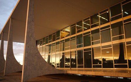 STF declara perda imediata de mandato da deputada federal Carla Zambelli