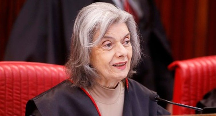 “Sistema eleitoral é do povo e à cidadania cabe verificar esse processo”, afirma ministra Cármen...