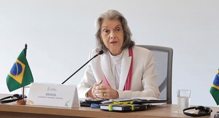 Ministra Cármen Lúcia defende integração latino-americana e democracia