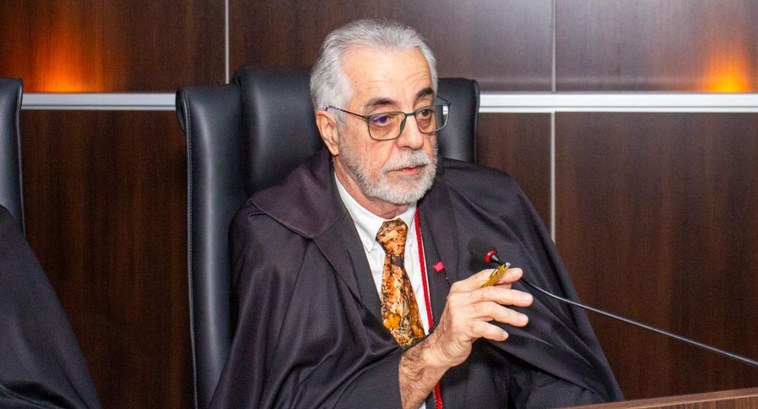 TRE-AL Des. Alcides Gusmão é eleito para presidir o TRE/AL no próximo biênio Des. Alcides Gusmão é eleito para presidir o TRE/AL no próximo biênio