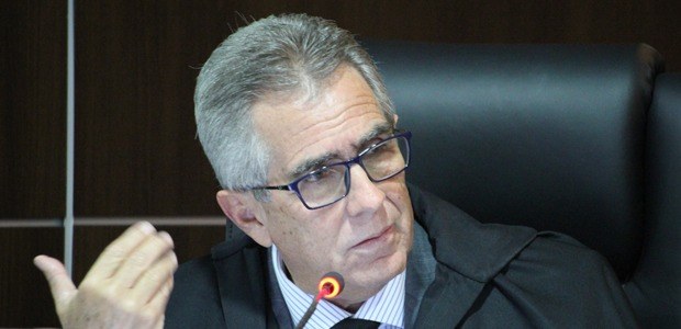 TRE/AL reforma sentença e prefeito de Santana do Ipanema permanece no cargo