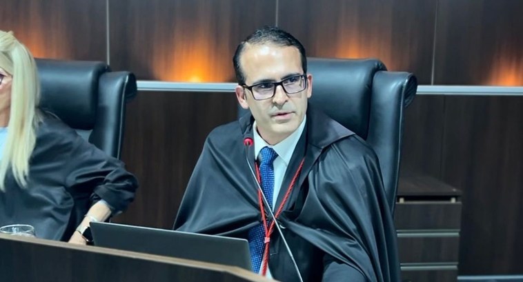 Des. eleitoral Antônio Araújo participa de primeira sessão ordinária  no TRE/AL