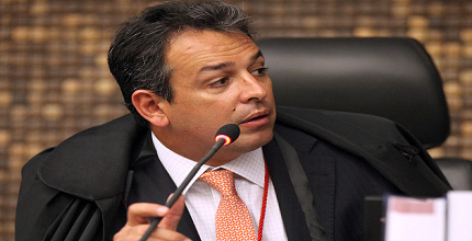 TRE-AL Desembargador Luciano Guimarães Desembargador eleitoral Luciano Guimarães Matta