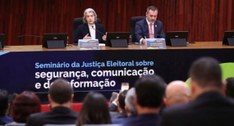 Ministra Cármen Lúcia alerta para efeitos danosos da desinformação nas eleições