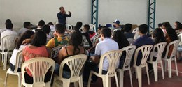 Estudantes de 15 a 18 anos participaram de palestra que abordou temas ligados à cidadania, democ...