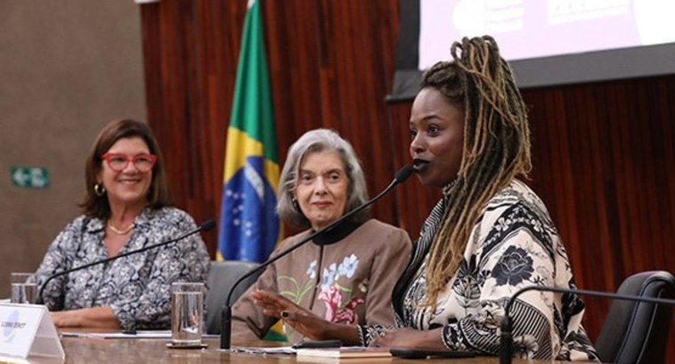 TRE-AL: EQUIDADE Democracia plena passa pela equidade entre homens e mulheres