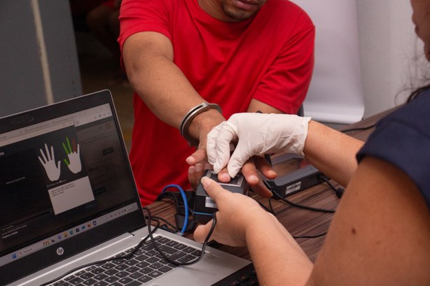 TRE-AL leva serviços eleitorais para reeducandos durante ação do Registre-se!