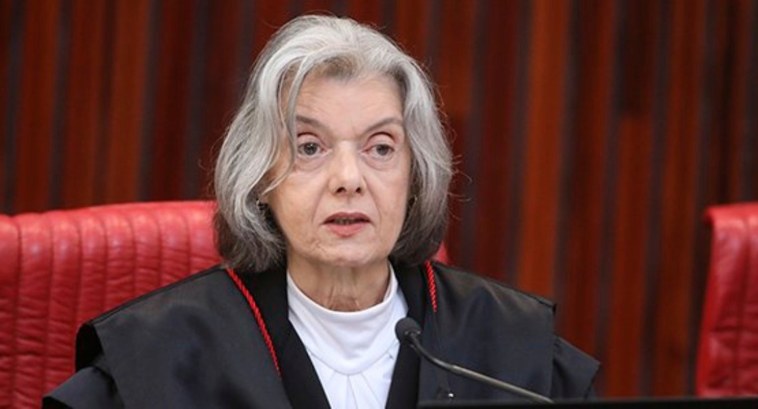 TSE suspende divulgação de pesquisa eleitoral sem registro prévio