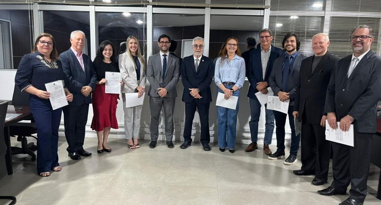 TRE-AL: NOVOS GESTORES Presidente do TRE/AL empossa novos gestores de áreas estratégicas