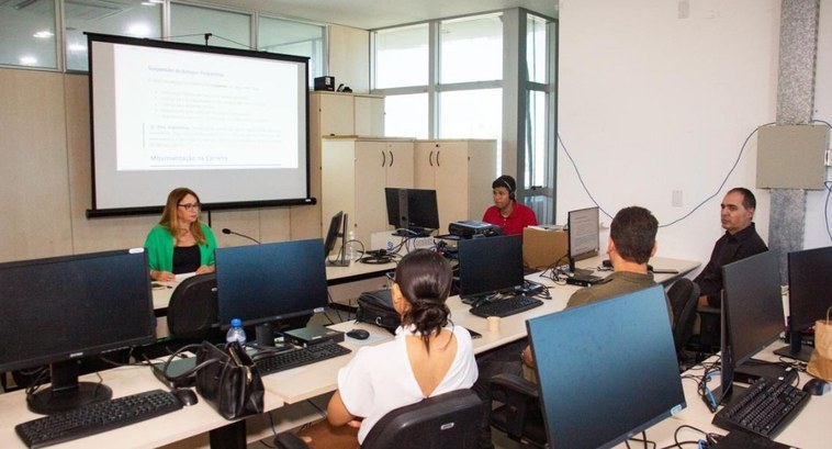 TRE-AL: NOVOS SERVIDORES Novos(as) servidores(as) do TRE/AL iniciam período de ambientação