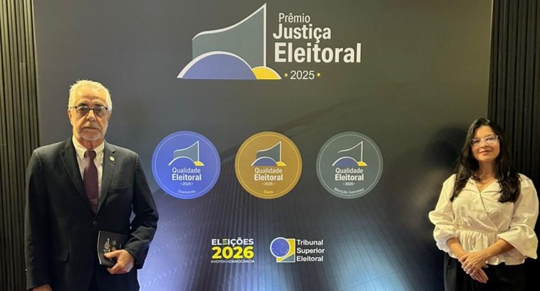 TRE-AL: PRÊMIO JUSTIÇA ELEITORAL Presidente do TRE/AL participa da cerimônia de entrega do Prêmio Justiça Eleitoral
