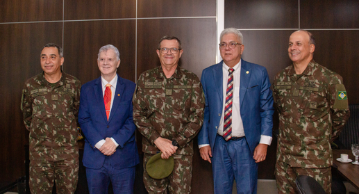 Corregedor eleitoral se reúne com o comandante militar do Nordeste