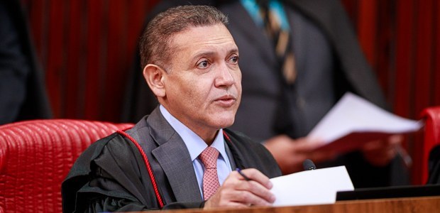 Ministro Nunes Marques ressaltou iniciativa realizada na orla de Ponta Verde, que reuniu cerca d...