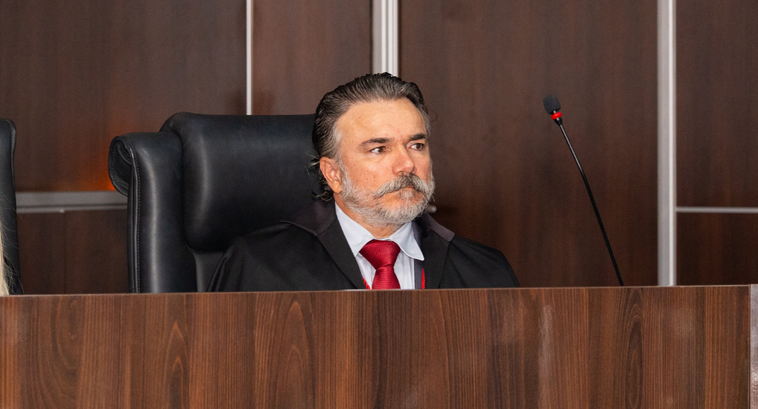 A decisão foi proferida nesta segunda-feira (28) pelo desembargador eleitoral Rosmar Alencar