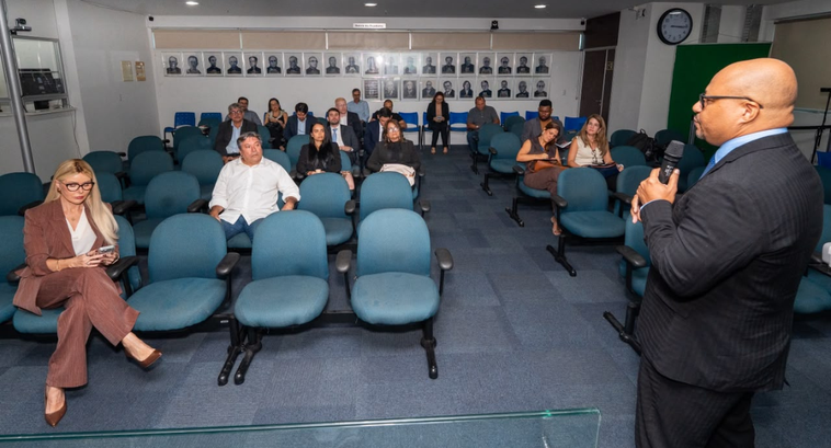 O encontro foi promovida pela Secretaria Judiciária, por meio da Coordenadoria de Registros Part...